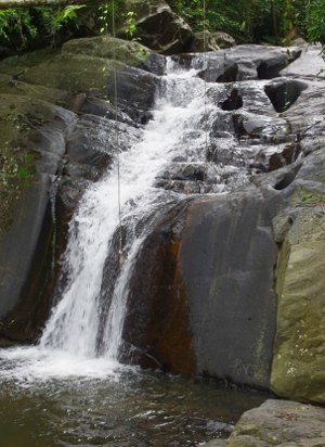 Eine Stufe des Wasserfalls